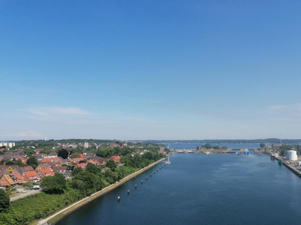 Backstage Apartment Kiel-Holtenau Exteriör bild